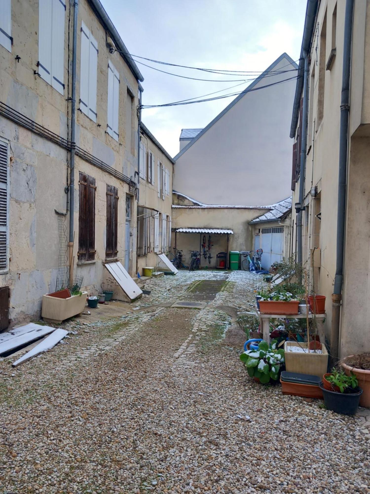 La Cour Fleurie, Tout Confort Dijon Bagian luar foto